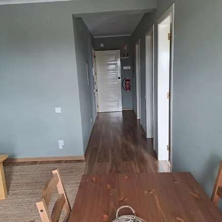 Apartment Tree House Ii