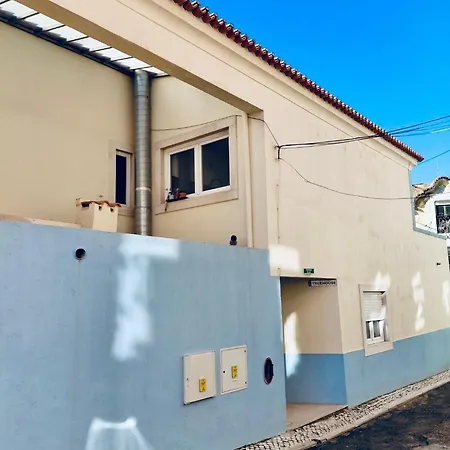 Tree House Ii * Setúbal